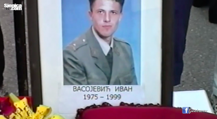 MEMORIJALNI TURNIR U BASKETU - IVAN VASOJEVIC VASKE - SJENICA 29.07.2000.